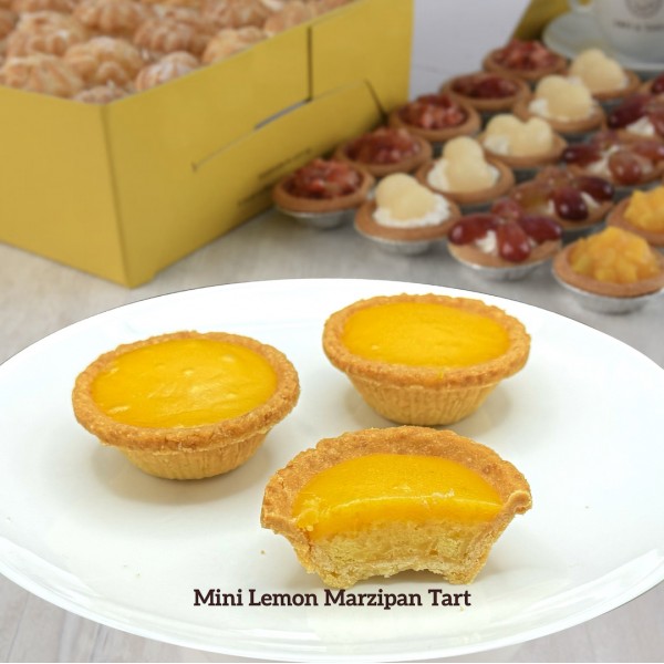 Mini Lemon Marzipan Tarts (Box of 16) [3 Working Days Required]